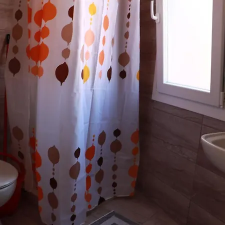 شقة Christos Family δ *