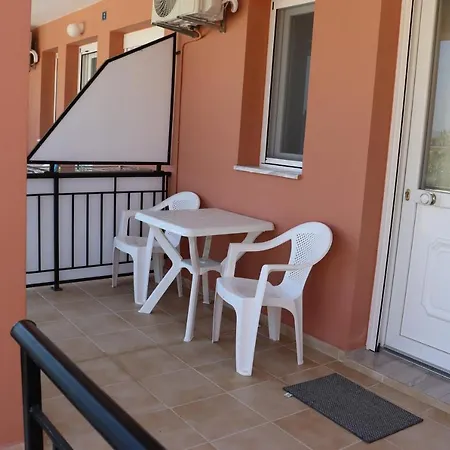 Christos Family δ * Corfu (city)