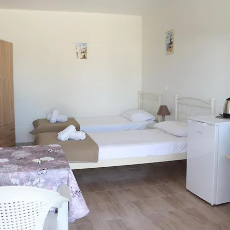 Christos Family δ Apartment *